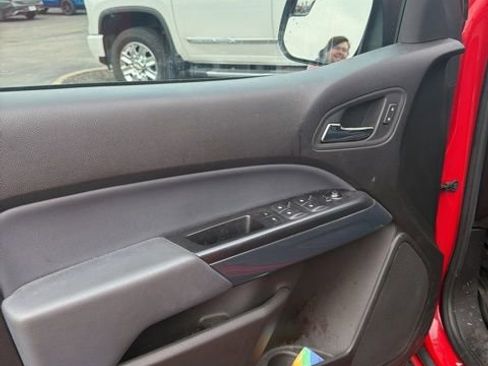 Used 2017 Chevrolet Colorado Z71 image 11