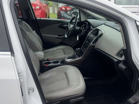 Used 2016 Buick Verano w/ Comfort Package FWD image 27