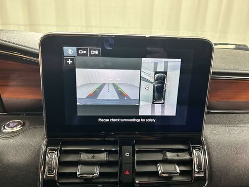 Used 2018 Lincoln Navigator Reserve AWD/4WD image 15