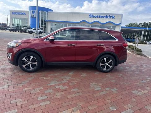Used 2017 Kia Sorento EX FWD image 3