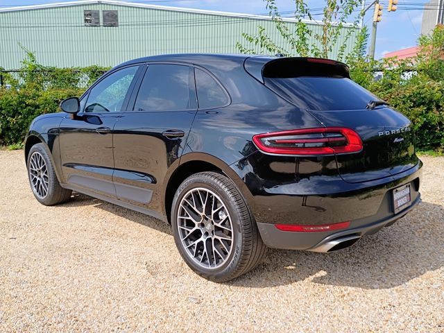 Used 2018 Porsche Macan AWD/4WD image 10