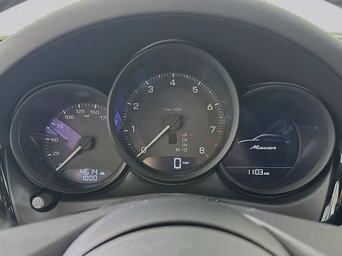 Used 2026 Porsche Macan image 15