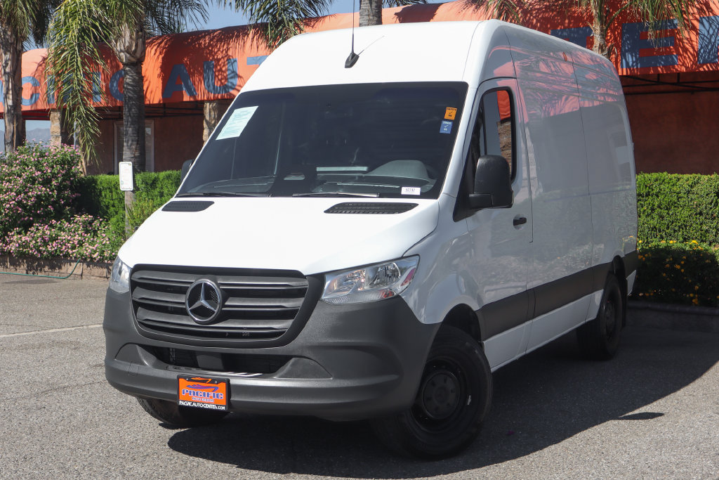 Used 2025 Mercedes-Benz Sprinter 2500 image 5