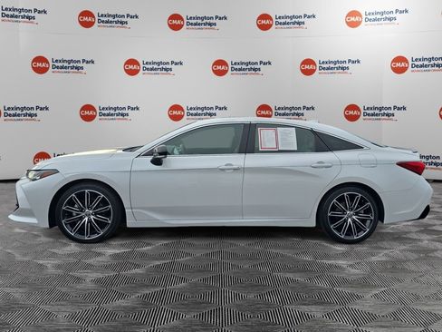 Used 2021 Toyota Avalon Touring w/ Advanced Safety Package image 4