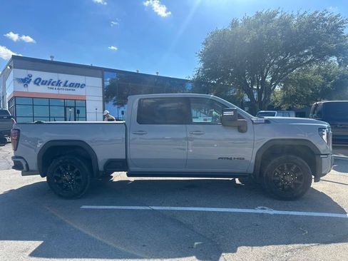 Used 2024 GMC Sierra 2500 AT4 w/ AT4 Premium Plus Package AWD/4WD image 4