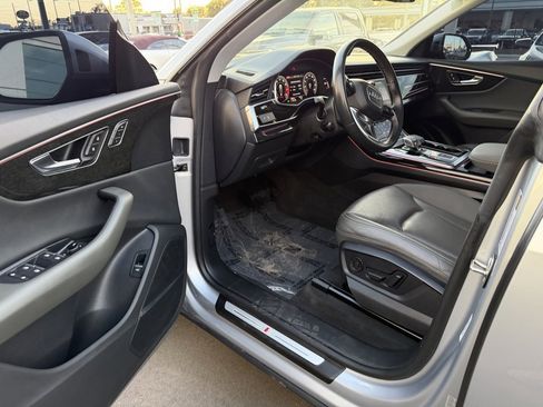 Used 2021 Audi Q8 Premium Plus w/ Premium Plus Package image 14