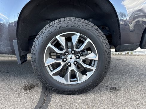 Used 2022 Chevrolet Silverado 1500 RST image 3