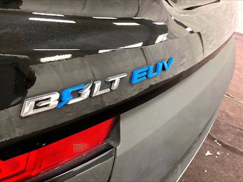 Used 2023 Chevrolet Bolt EUV LT w/ Driver Confidence Package image 13