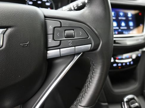 Used 2025 Cadillac XT6 Luxury FWD image 29