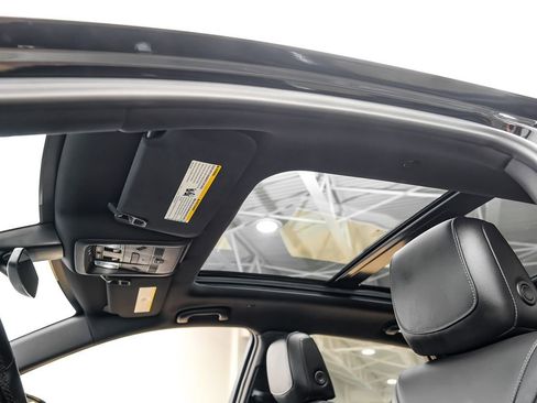 Used 2025 Cadillac XT5 Premium Luxury FWD image 5