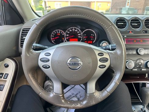 Used 2012 Nissan Altima 3.5 SR FWD image 17