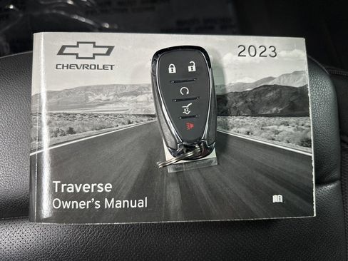 Used 2023 Chevrolet Traverse RS image 47