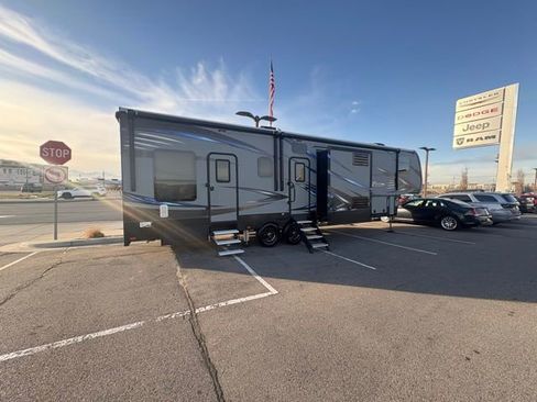 Certified 2022 RAM 2500 Laramie image 27