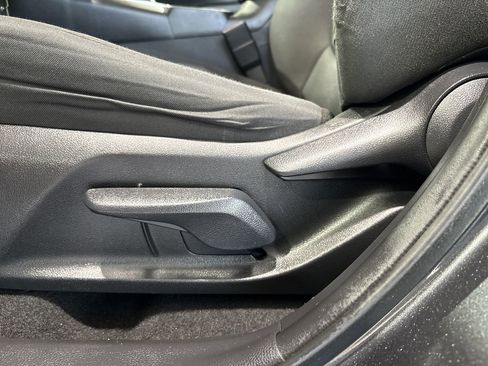 Used 2021 Toyota RAV4 LE w/ Carpet Mat Package (TMS) FWD image 12