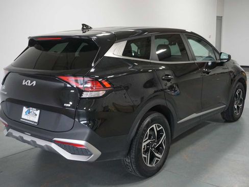 Used 2024 Kia Sportage LX image 7