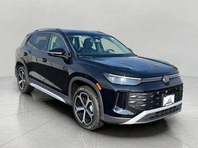 New 2025 Volkswagen Tiguan SE