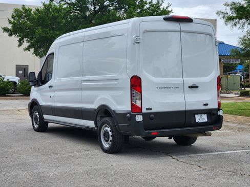 Used 2024 Ford Transit 250 148 Medium Roof RWD image 4
