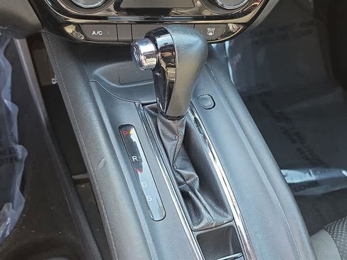 Used 2020 Honda HR-V Sport image 40