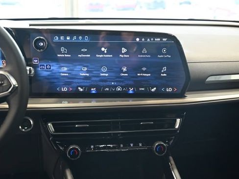 New 2026 Chevrolet Traverse LT w/ LPO, Floor Liner Package FWD image 15