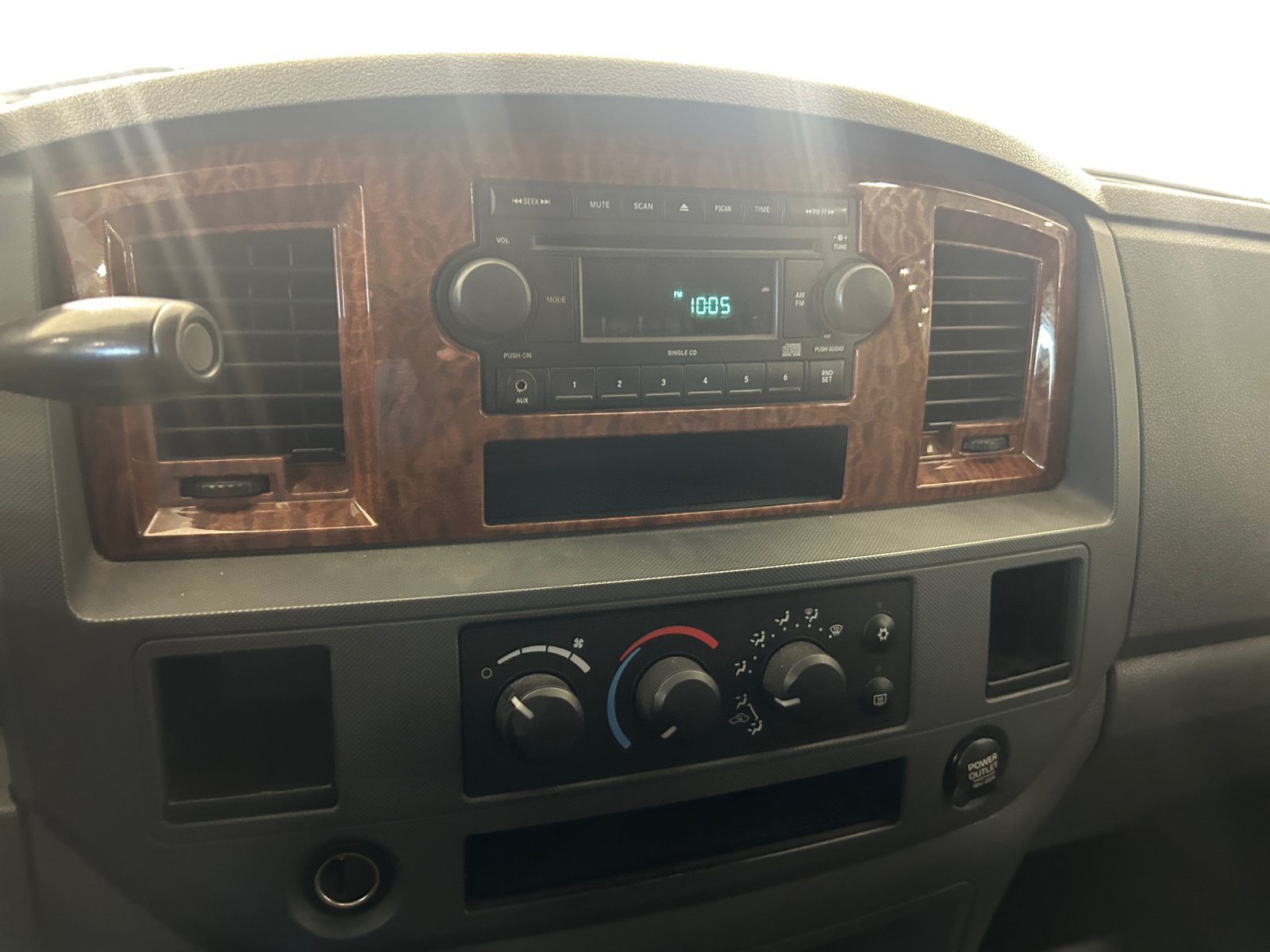 Used 2006 Dodge Ram 2500 Truck SLT AWD/4WD image 22