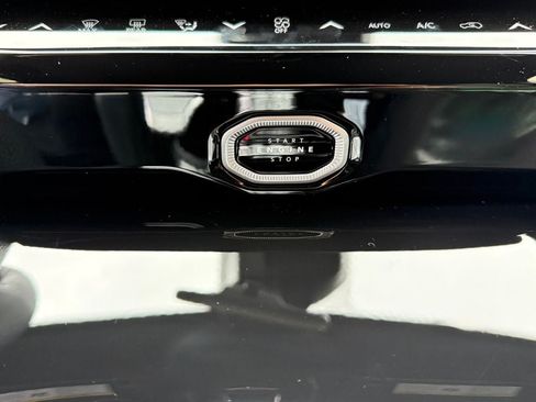 New 2026 Jeep Grand Cherokee Limited w/ Limited Altitude Package AWD/4WD image 7