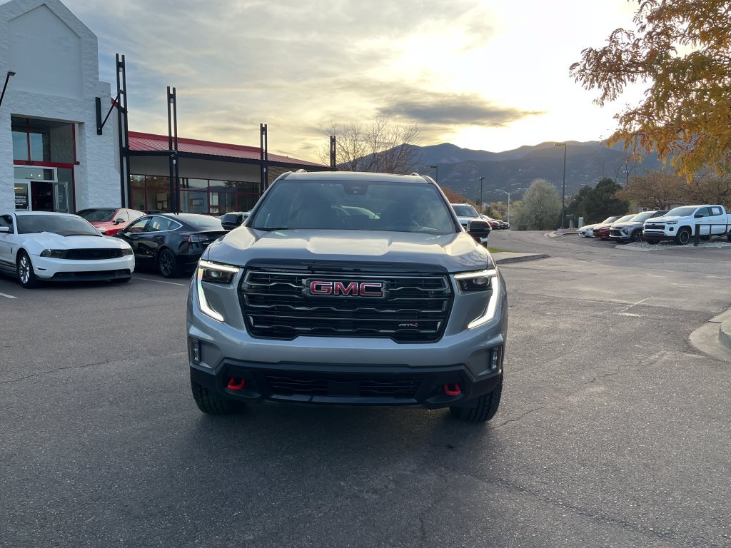 Used 2025 GMC Acadia AT4 AWD/4WD image 2