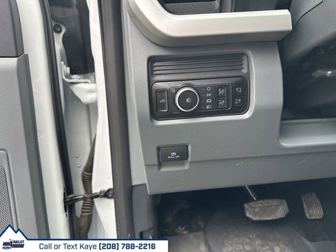 New 2025 Ford F350 XLT AWD/4WD image 44