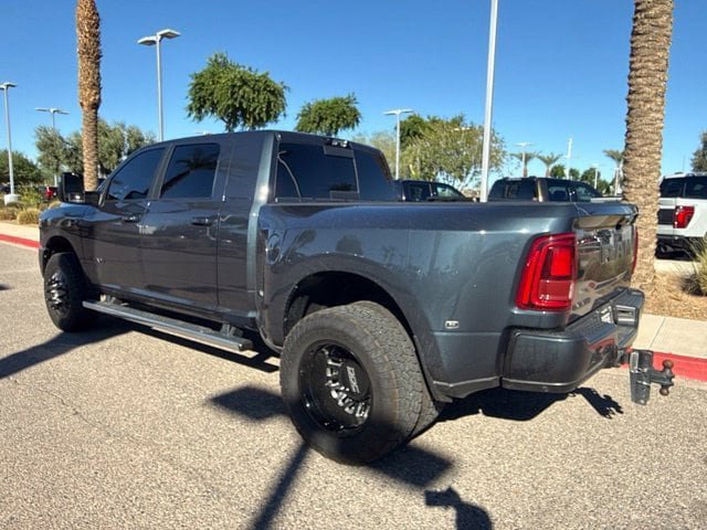 Used 2025 RAM 3500 Laramie w/ Night Edition AWD/4WD image 9