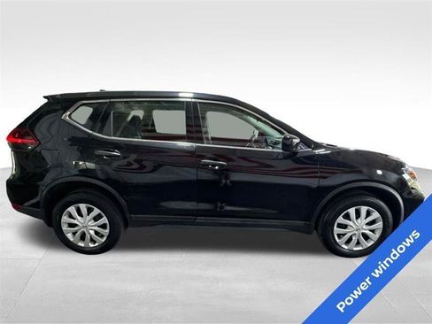 Used 2019 Nissan Rogue S AWD/4WD image 4