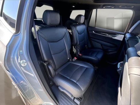 Used 2025 Cadillac XT6 Premium Luxury image 27