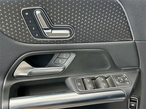 Certified 2025 Mercedes-Benz GLA 250 4MATIC image 16