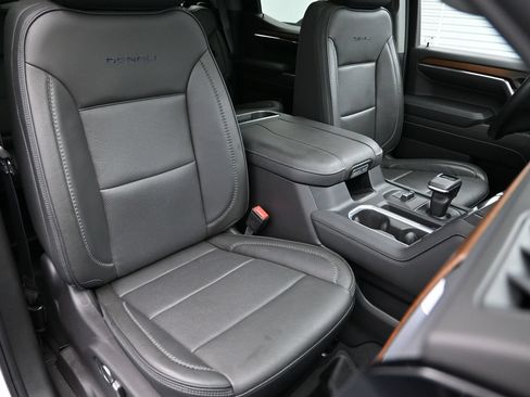 Used 2024 GMC Sierra 1500 Denali w/ Denali Reserve Package AWD/4WD image 43