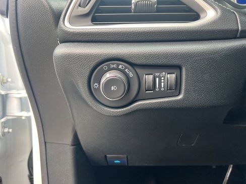 New 2026 Chrysler Pacifica Select image 23