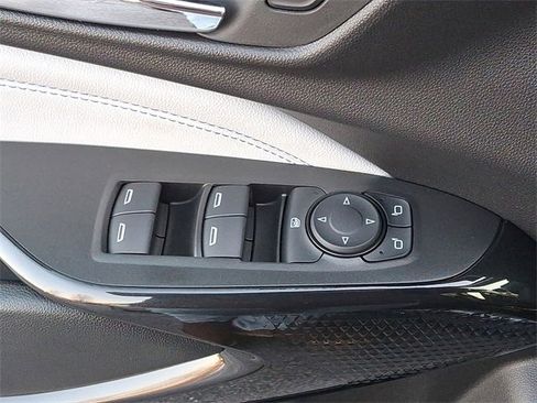 Certified 2025 Chevrolet Trax LT w/ Driver Confidence Package image 21