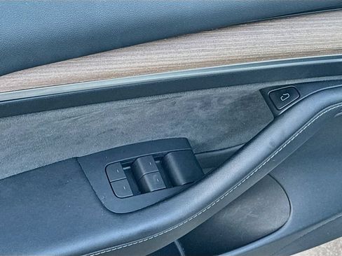 Used 2023 Tesla Model 3 Standard Range RWD image 18