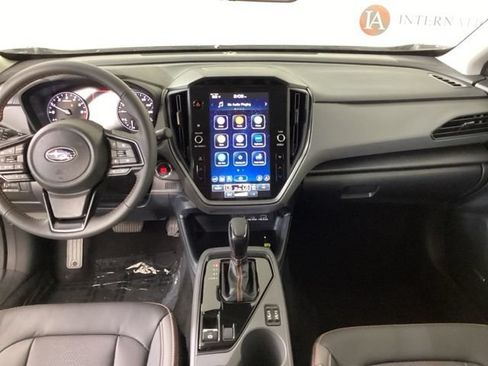 Used 2025 Subaru Crosstrek 2.5i Limited AWD/4WD image 9