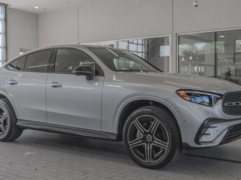 Used 2024 Mercedes-Benz GLC 300 4MATIC image 12