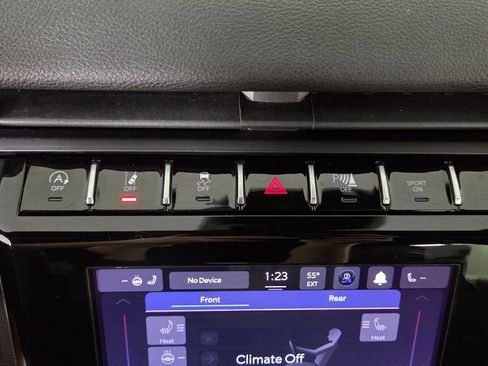 Used 2023 Jeep Grand Cherokee L Laredo AWD/4WD image 27