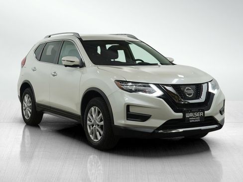 Used 2017 Nissan Rogue SV w/ SV Premium Package AWD/4WD image 7
