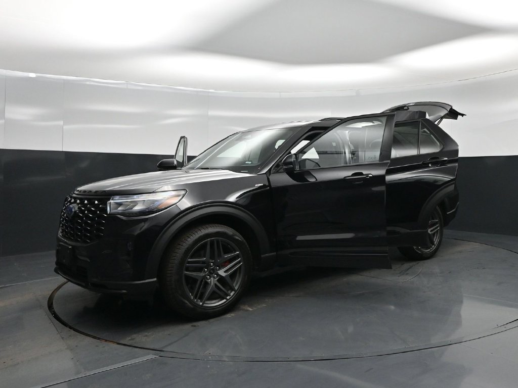 Certified 2026 Ford Explorer ST-Line w/ ST-Line Street Pack AWD/4WD image 26