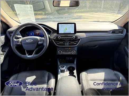 Used 2020 Ford Escape Titanium image 4