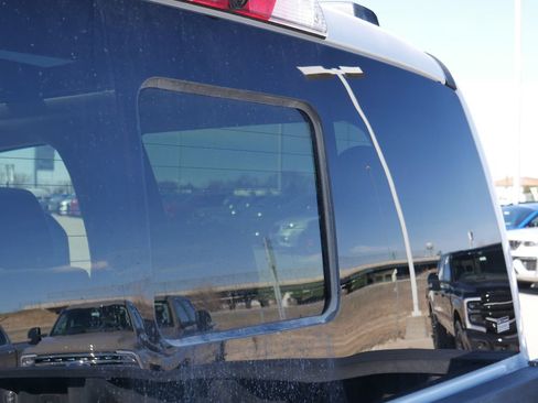 Used 2025 Ford F350 Platinum w/ Platinum Plus Package image 27