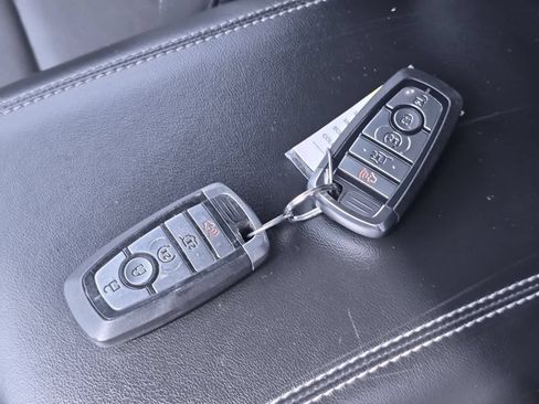 Used 2023 Ford Explorer XLT w/ Equipment Group 202A AWD/4WD image 34