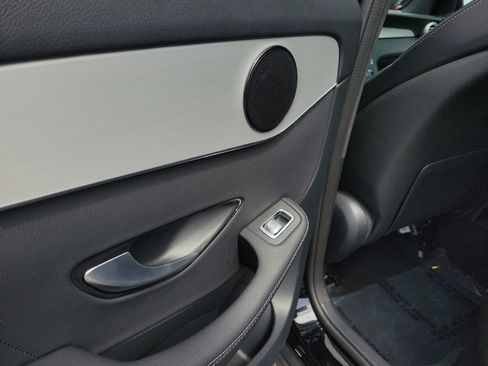 Used 2022 Mercedes-Benz GLC 300 image 7