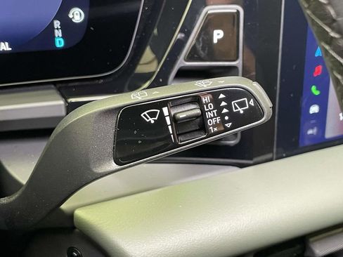 Used 2025 Porsche Macan 4 Electric image 42