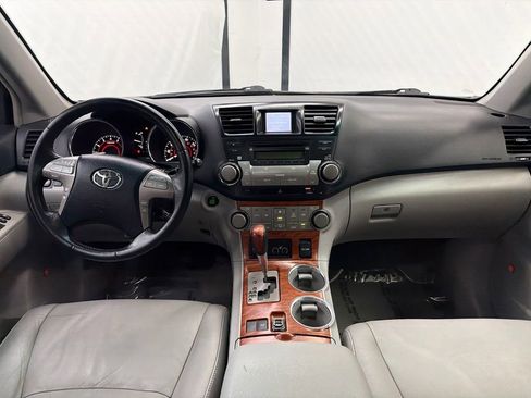 Used 2010 Toyota Highlander Limited FWD image 24