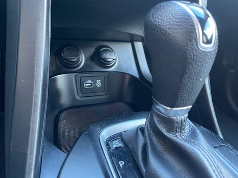 Used 2018 Hyundai Santa Fe Sport image 29