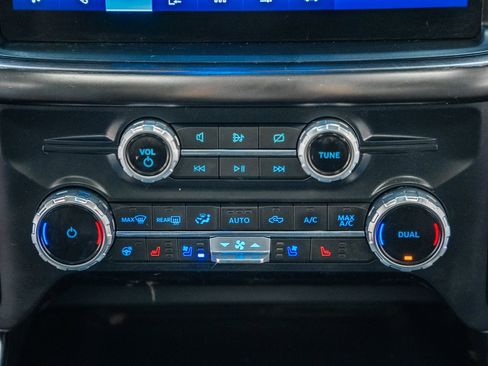 Used 2022 Ford F150 Lariat w/ Equipment Group 502A High image 27