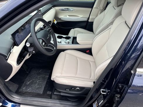 New 2026 Genesis GV70 2.5T Advanced image 9