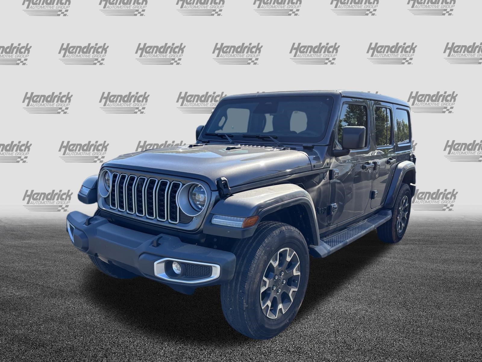 Used 2026 Jeep Wrangler Unlimited Sahara AWD/4WD image 5